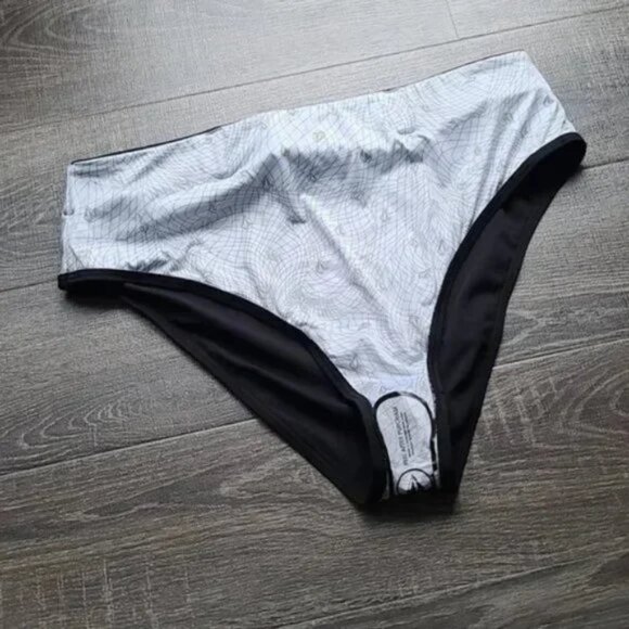 Volcom "Simply Rib Retro" belted Bikini Bottoms - Picture 4 of 5